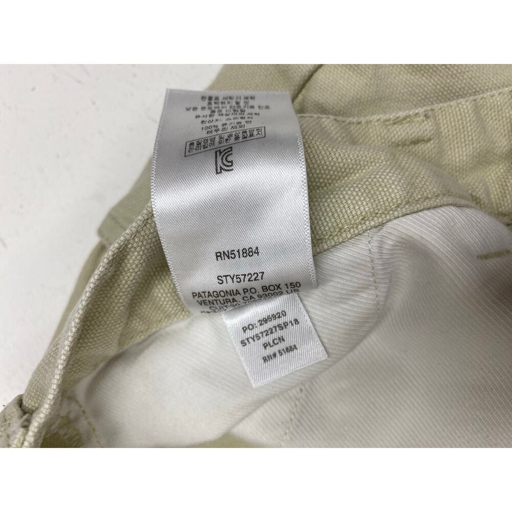 Men Patagonia Stand Up 7" khaki canvas cotton outdoor chino hiking shorts, 33 - Picture 4 of 6